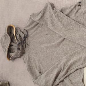 Long Sleeved, Under Armour, Cropped Shirt, Size Small